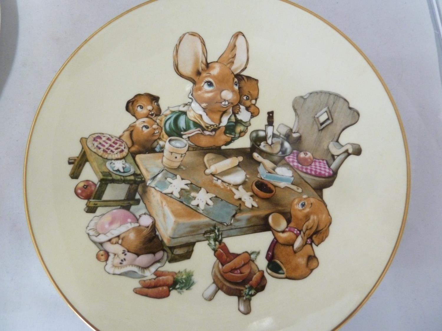 Pendelfin - Two collectors plates - Gingerbread Day, Limited Edition collectors plate, No 357,