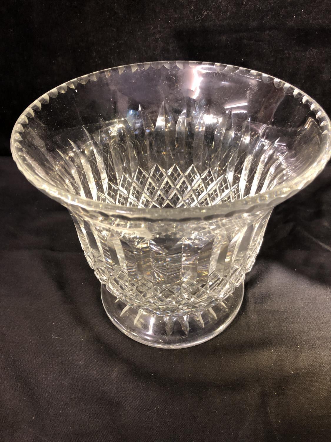 A Webb's glass bucket vase; and a globular glass box and cover with spire finial cut and acid - Image 6 of 7