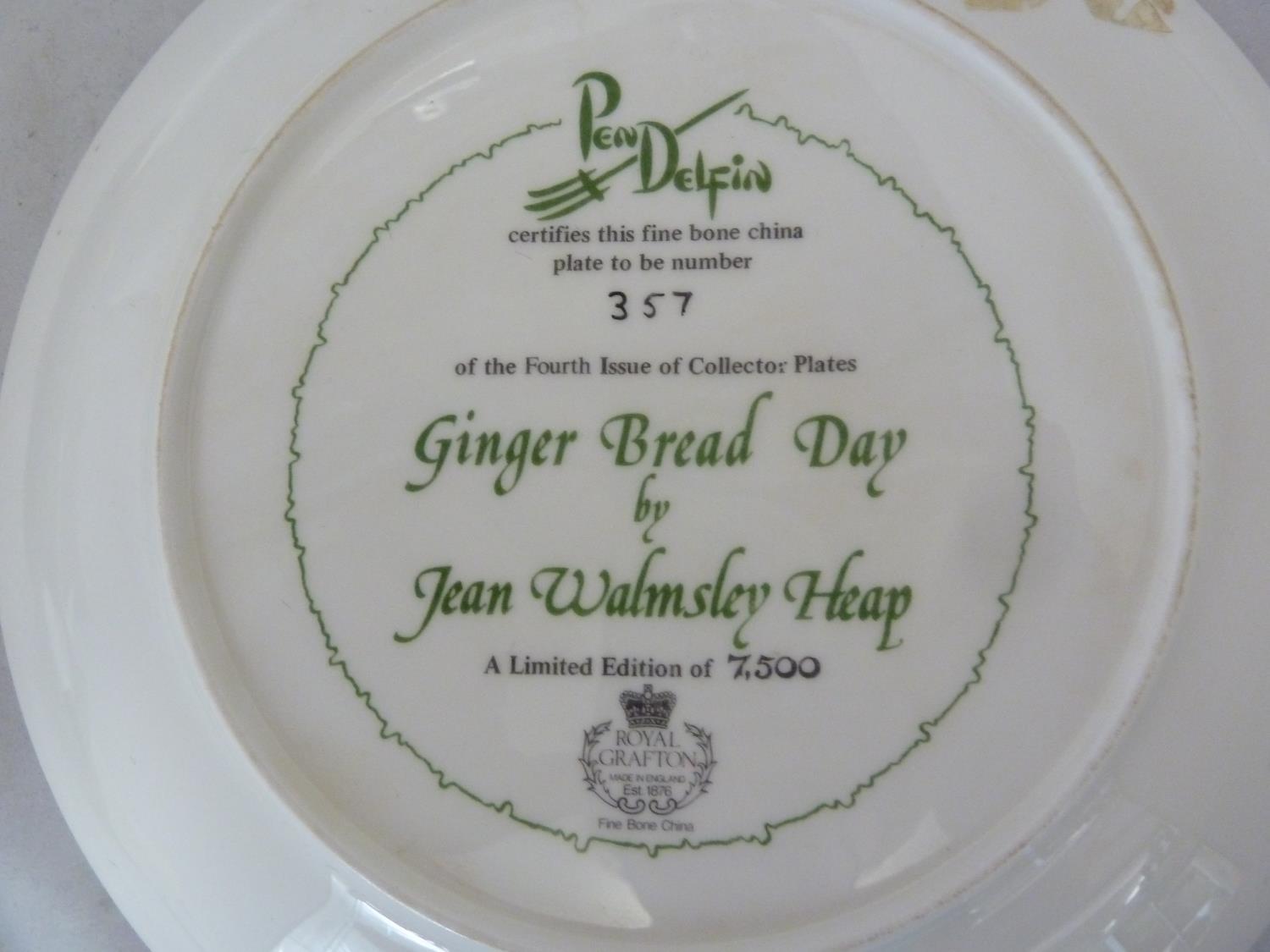 Pendelfin - Two collectors plates - Gingerbread Day, Limited Edition collectors plate, No 357, - Image 3 of 6