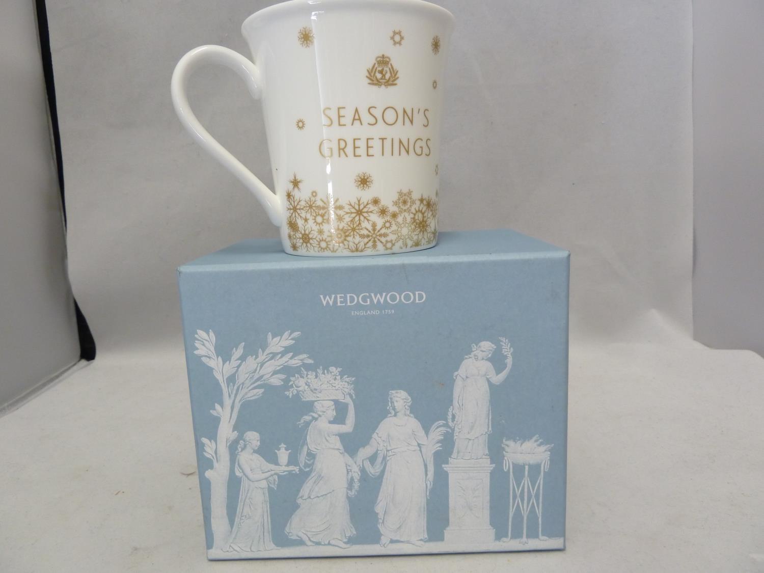 Wedgwood for Cunard - Queen Elizabeth - Queen Mary 2 - Queen Victoria, six 'Seasons Greetings' - Image 14 of 17