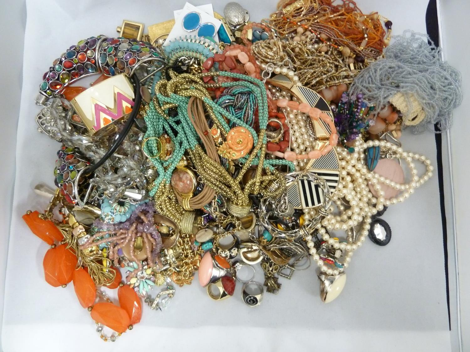A large quantity of costume jewellery, 1990's and later (qty) - Image 2 of 7