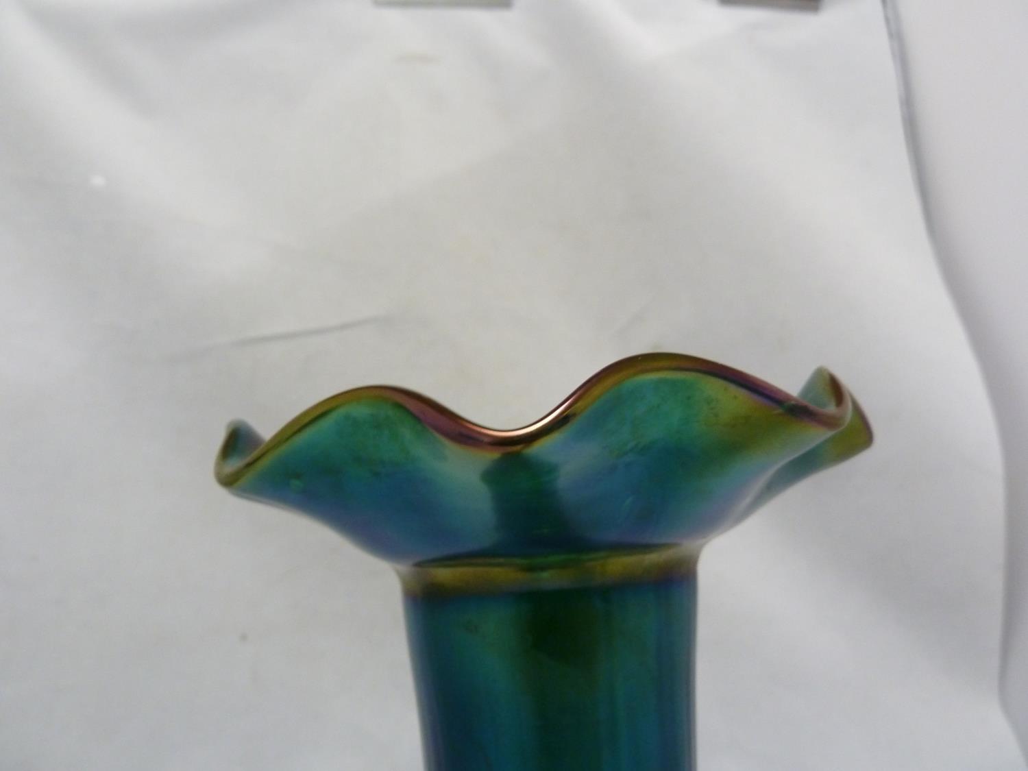 Kralik - An iridescent green glass vase, in Loetz style, of flared cylindrical form with wavy rim, - Image 3 of 5