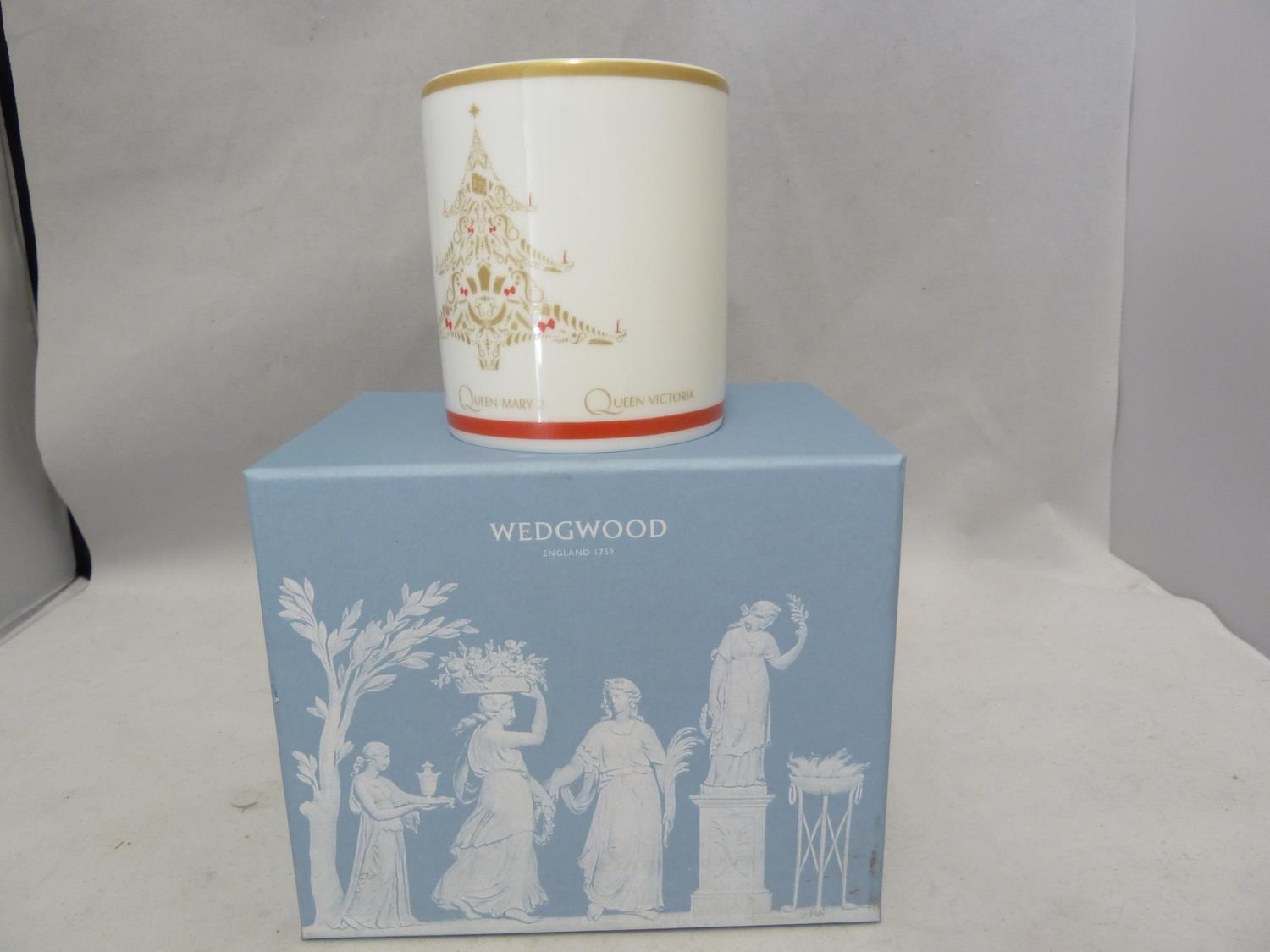 Wedgwood for Cunard - Queen Elizabeth - Queen Mary 2 - Queen Victoria, six 'Seasons Greetings' - Image 17 of 17