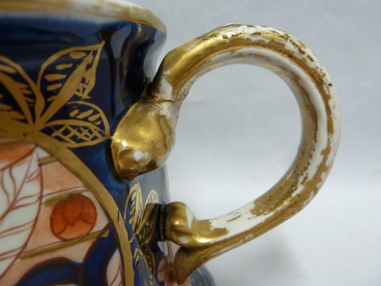 An Early Mason's Patent Ironstone cider mug, decorated in the School House pattern in the Imari - Image 4 of 9