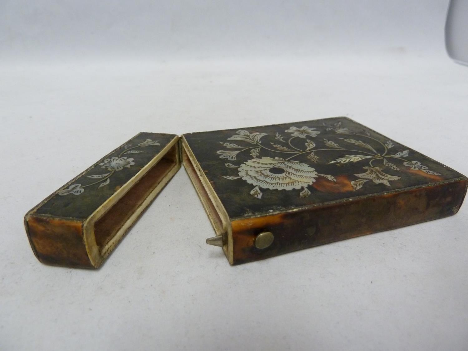 A Victorian tortoiseshell visiting card case, inlaid with a peony spray and leaves in nacreous - Image 5 of 7