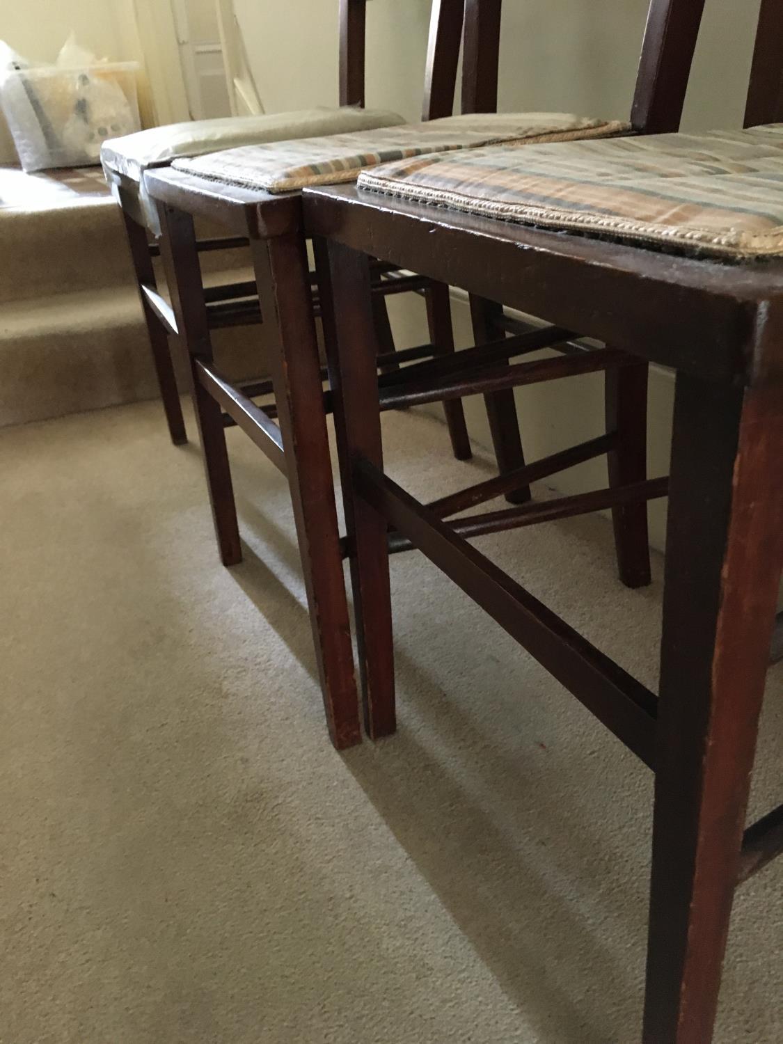 Three mahogany bedroom chairs, decorated with boxwood stringing, 84cm high (3) - Image 7 of 9