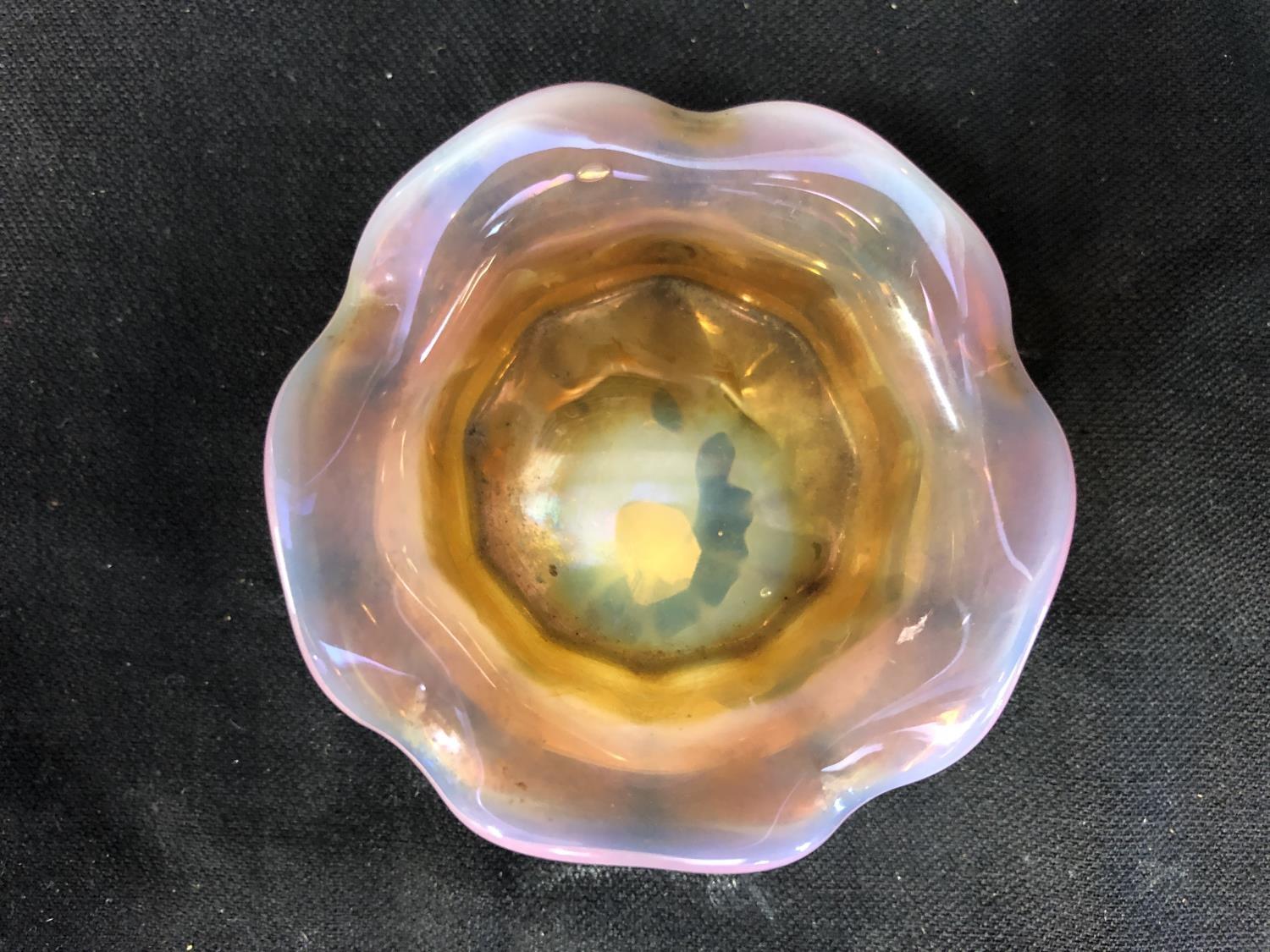 Cristallerie de Pantin - an iridescent opaline glass salt, pink/orange colouration, circular with - Image 2 of 3