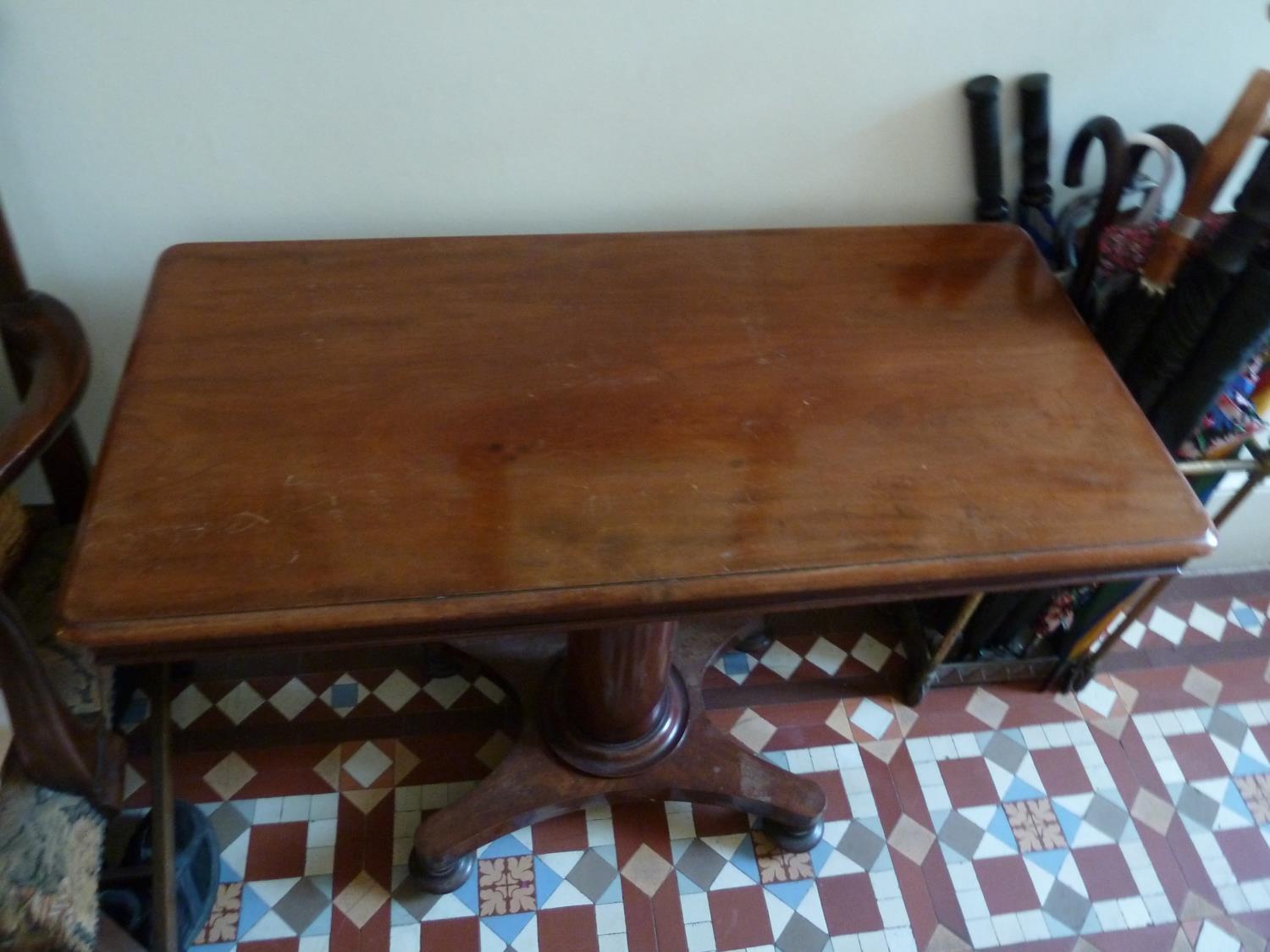 A Regency mahogany invalid or bedroom table with sliding mechanism to position over a bed, w 91 cm x - Image 2 of 9