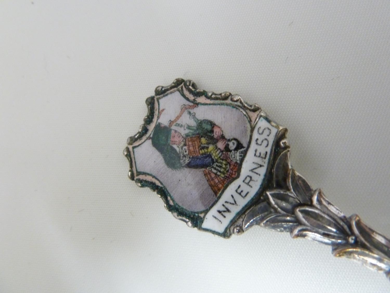 Scottish Interest - An Inverness enamelled souvenir spoon; a souvenir of Glasgow miniature charm - Image 16 of 16