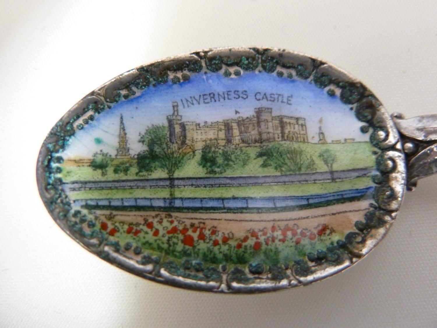 Scottish Interest - An Inverness enamelled souvenir spoon; a souvenir of Glasgow miniature charm - Image 15 of 16