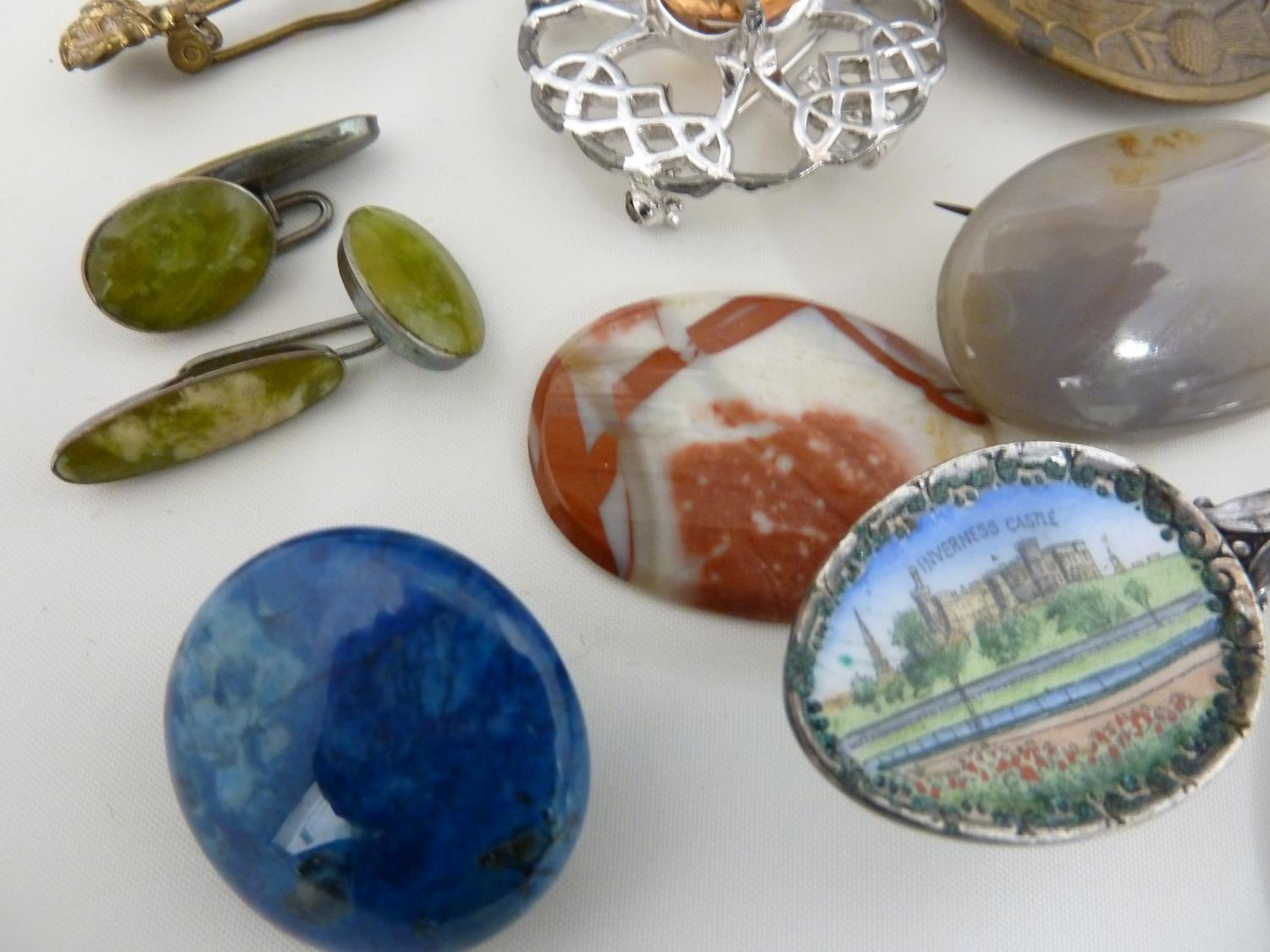 Scottish Interest - An Inverness enamelled souvenir spoon; a souvenir of Glasgow miniature charm - Image 4 of 16