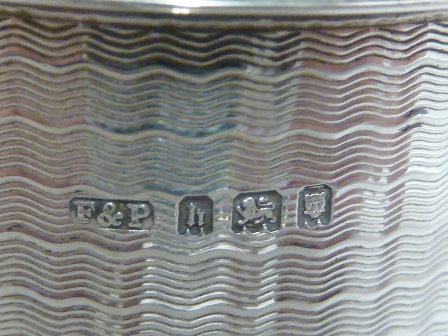 Seven silver napkin rings, including two pairs, various dates and makers, 190 grms approx (7) - Image 12 of 16