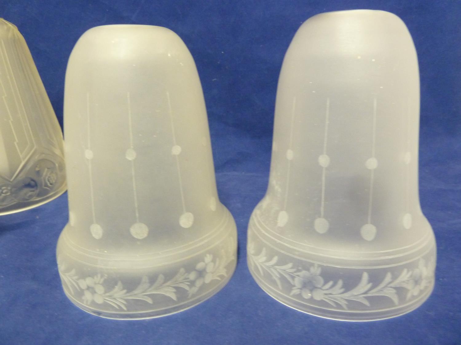 Architectural salvage - Four lamp shades - comprising: a pair of Art Deco frosted glass lamp shades, - Image 3 of 11