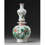 A CHINESE FAMILLE VERTE DOUBLE GOURD VASE