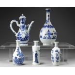FIVE CHINESE BLUE AND WHITE VESSELS