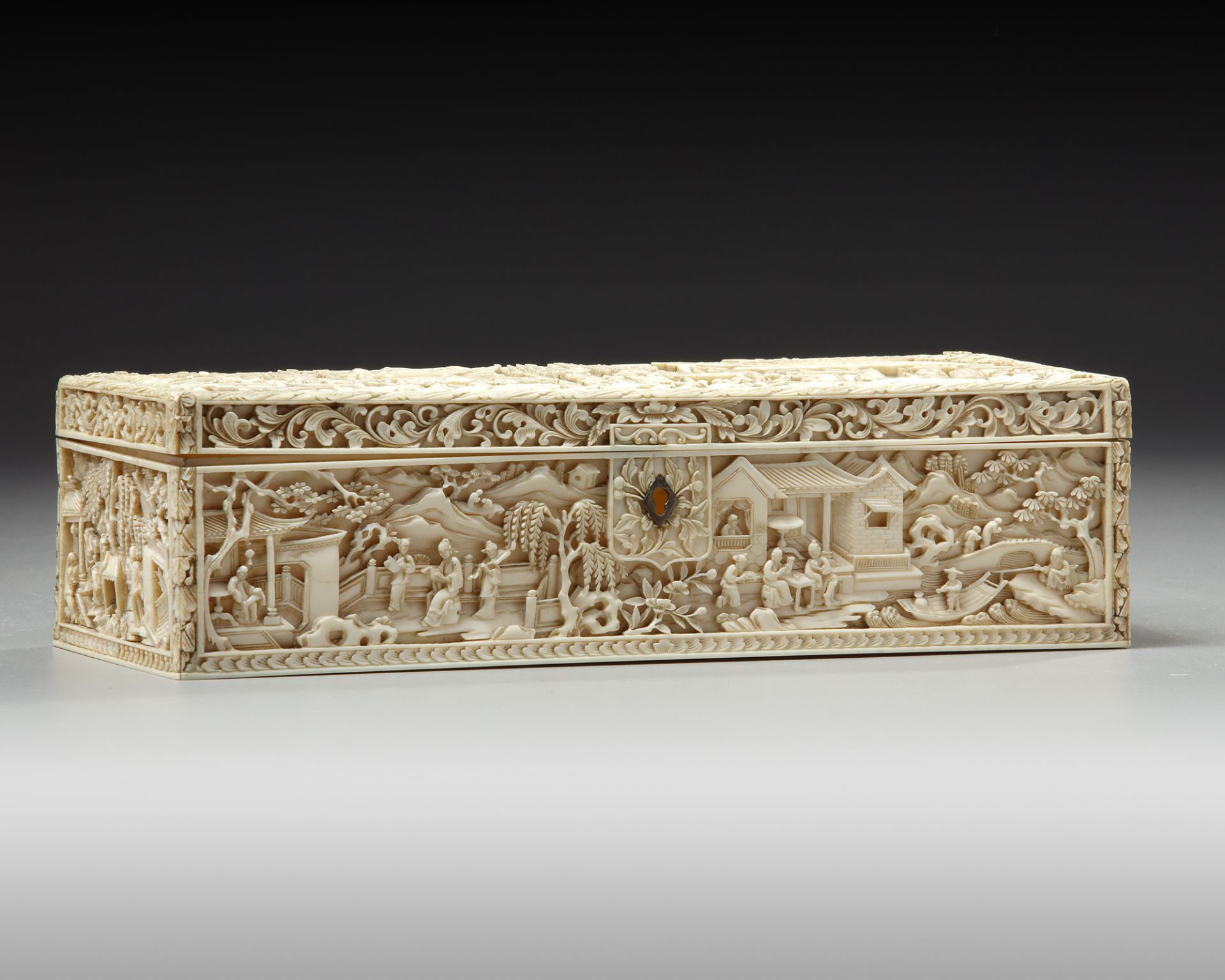 A CANTONESE IVORY CARVED BOX