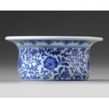 A CHINESE BLUE AND WHITE 'FLORAL' BOWL