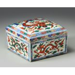 A CHINESE WUCAI GLAZED SQUARE BOX AND COVER