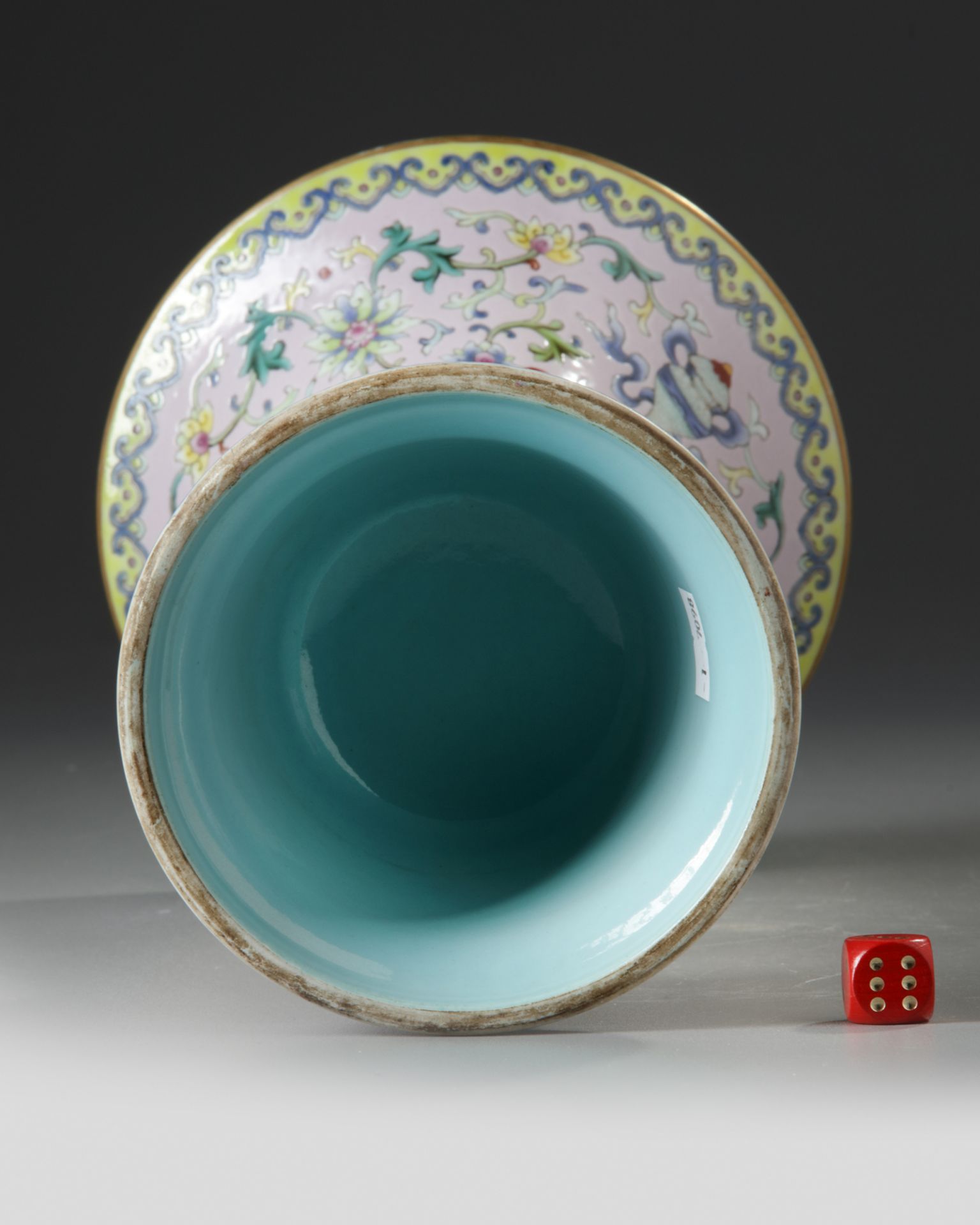 A CHINESE FAMILLE ROSE GU-VASE - Image 5 of 5
