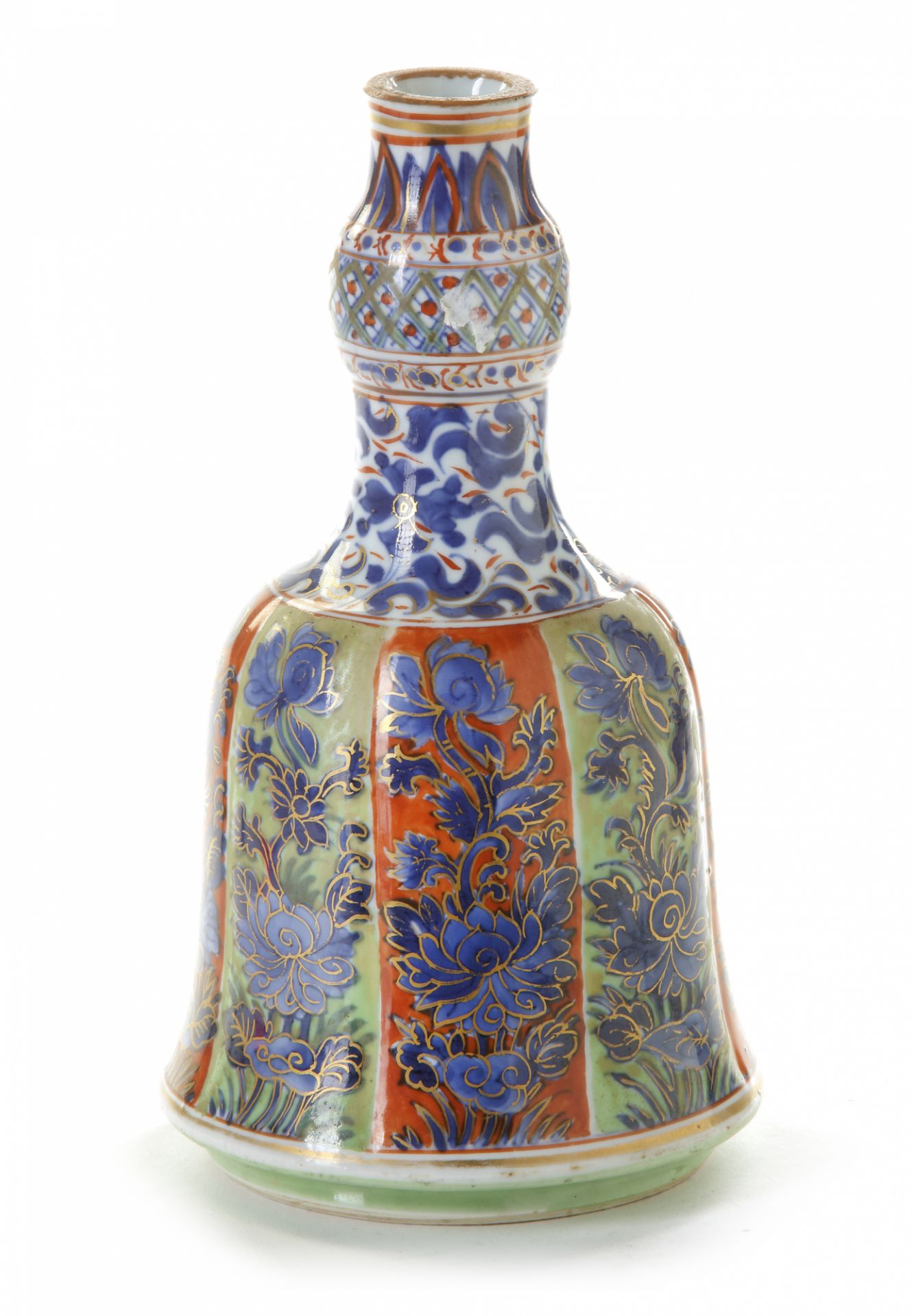 A LATER-ENAMELLED CHINESE BLUE AND WHITE HOOKAH BASE, CHINA, KANGXI PERIOD (1662-1722) - Image 2 of 4