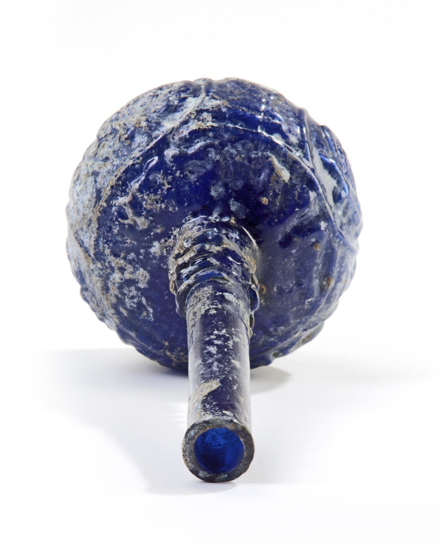 A BLUE GLASS SPRINKLER, PERSIA, 9TH-10TH CENTURY - Bild 4 aus 5