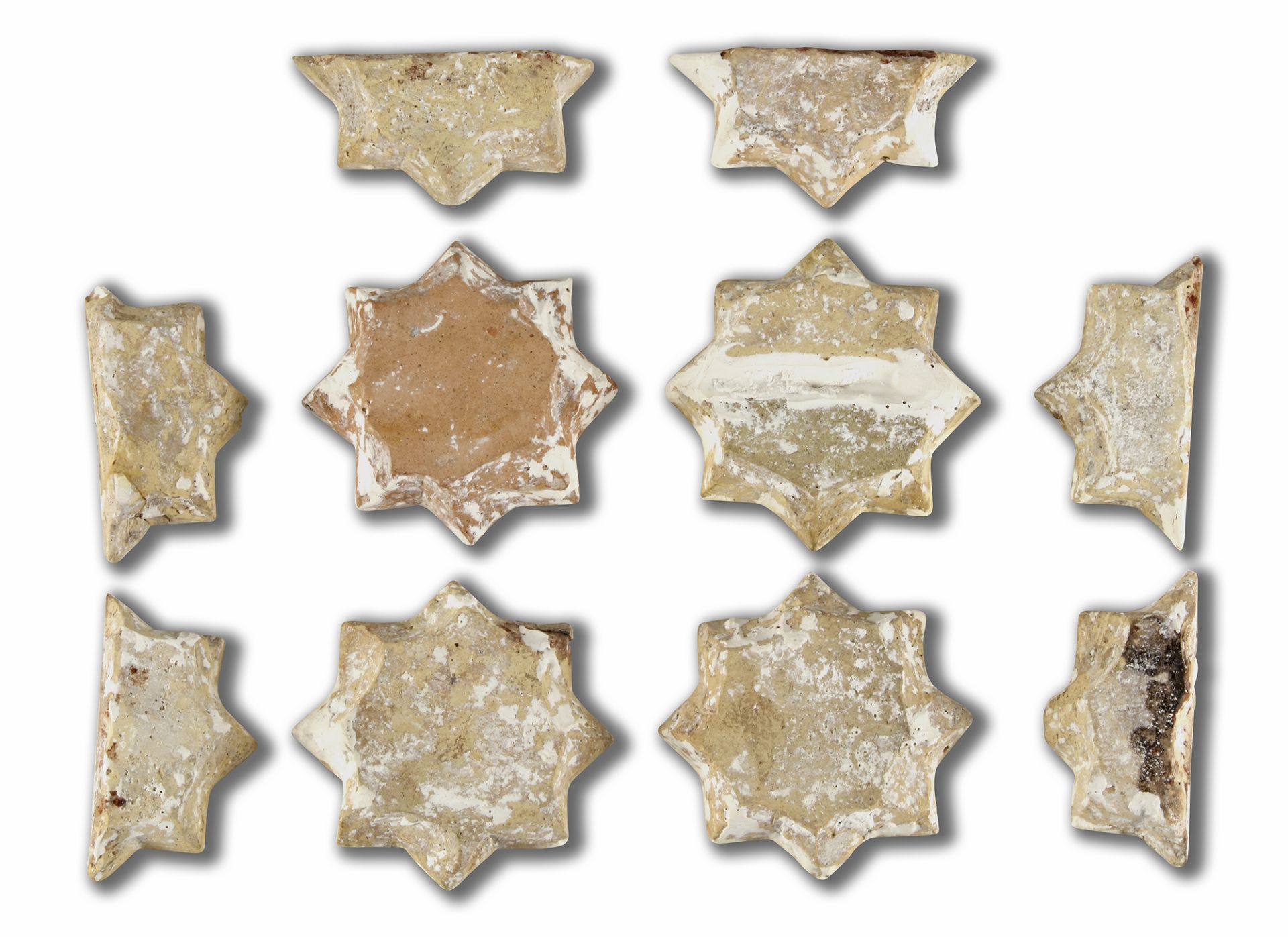 A GROUP OF TIMURID CUERDA SECA POTTERY STAR TILES, PERSIA, LATE 15TH CENTURY - Bild 2 aus 2