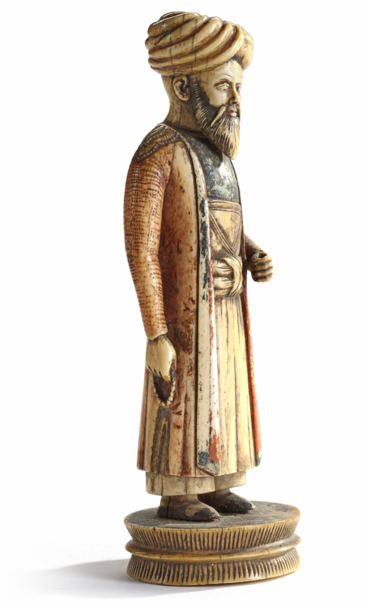 AN INDIAN STAINED AND PAINTED IVORY FIGURE, INDIA, 19TH CENTURY - Image 2 of 5