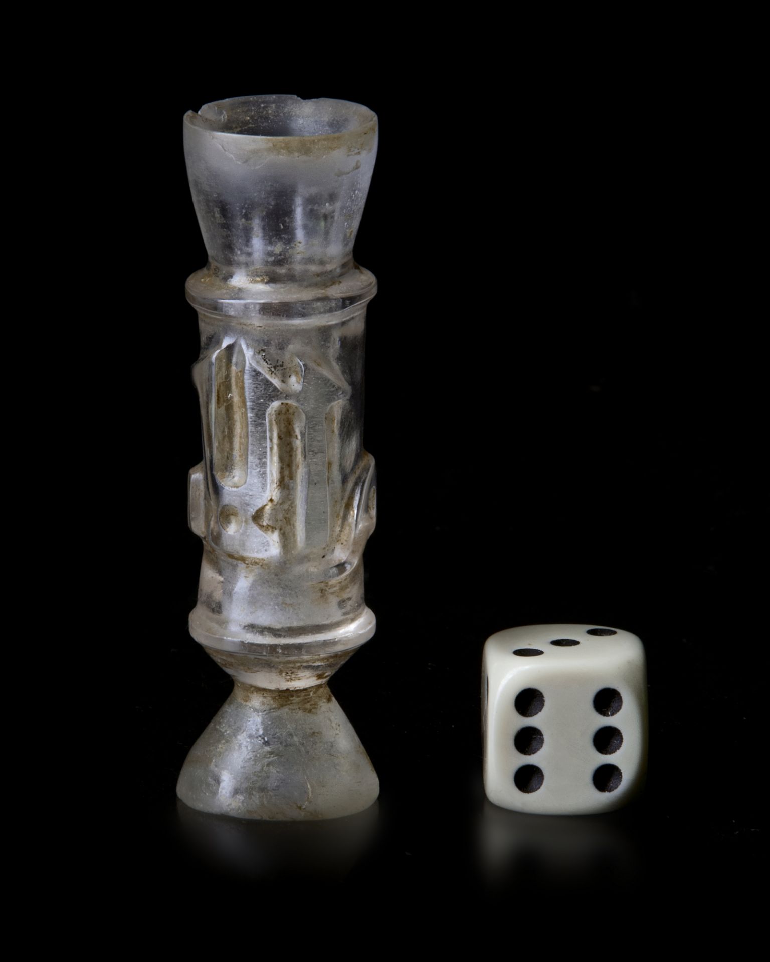 A FRAMENTARY FATIMID ROCK CRYSTAL MOLAR FLASK, EGYPT, 10TH CENTURY - Bild 12 aus 14