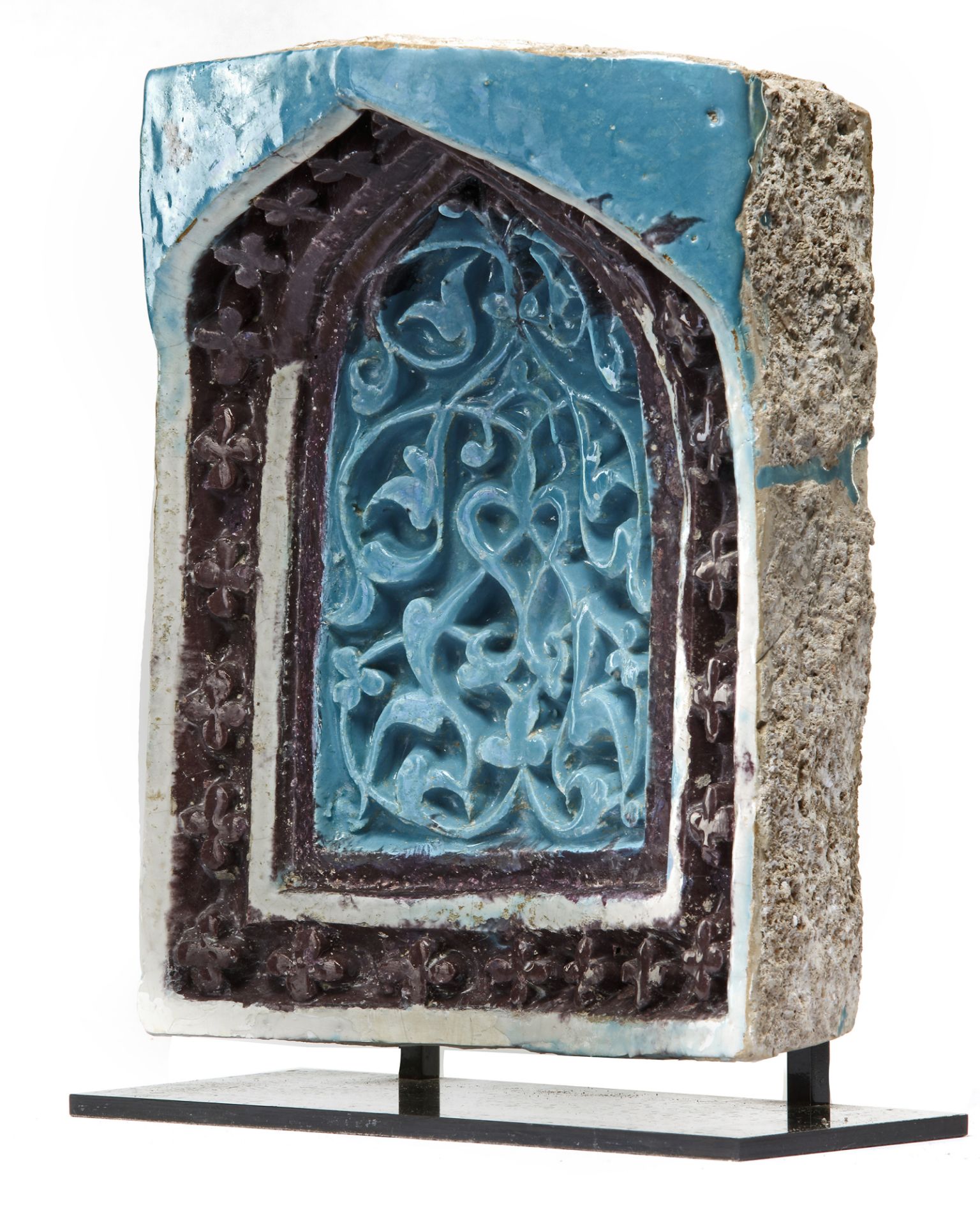 A TIMURID MONOCHROME MOULDED POTTERY TILE (MUQARNA), 14TH CENTURY - Image 3 of 8