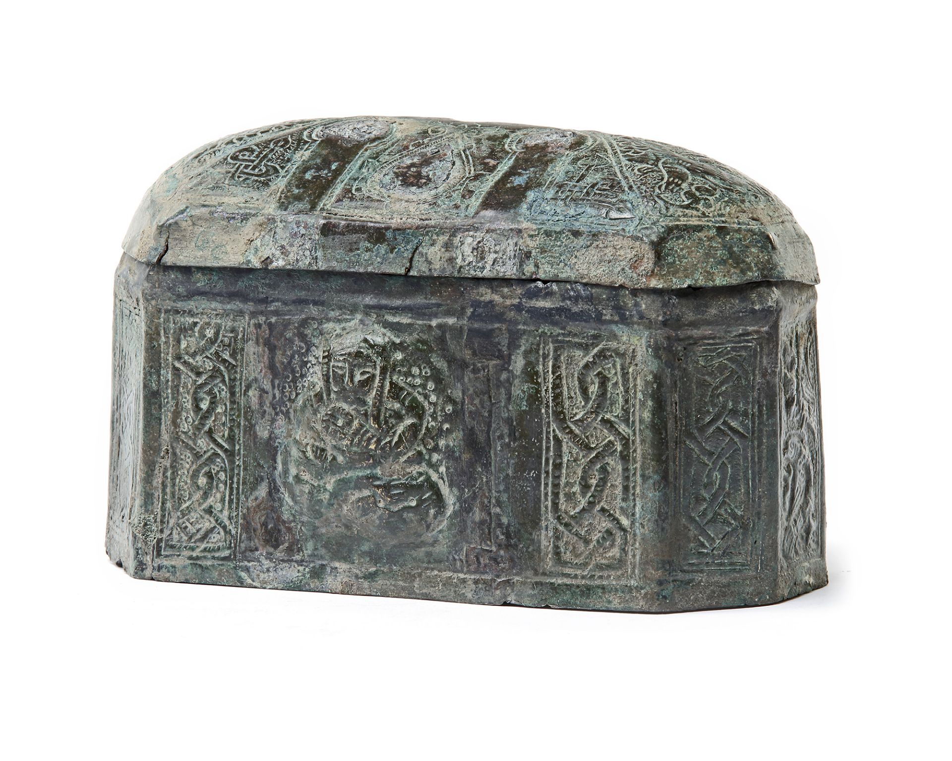 A SELJUK BRONZE BOX, 13TH CENTURY - Image 6 of 10