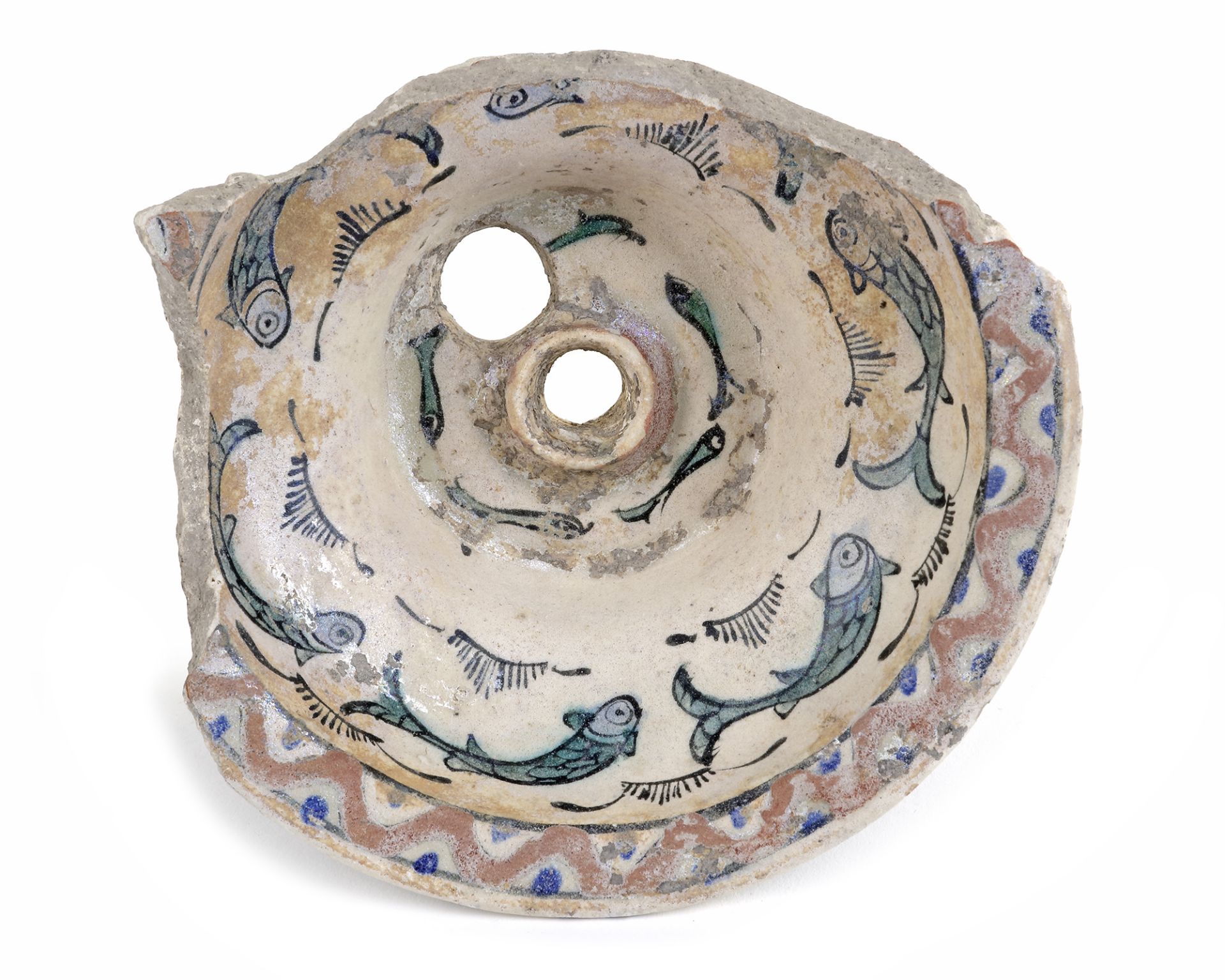 AN IZNIK POTTERY FRAGMENT 15TH-16TH CENTURY - Image 4 of 8