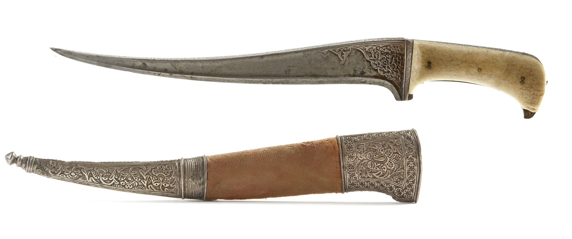 AN IVORY-HILTED WATERED-STEEL PESH-KABZ, INDIA, LATE 18TH-EARLY 19TH CENTURY - Bild 10 aus 12