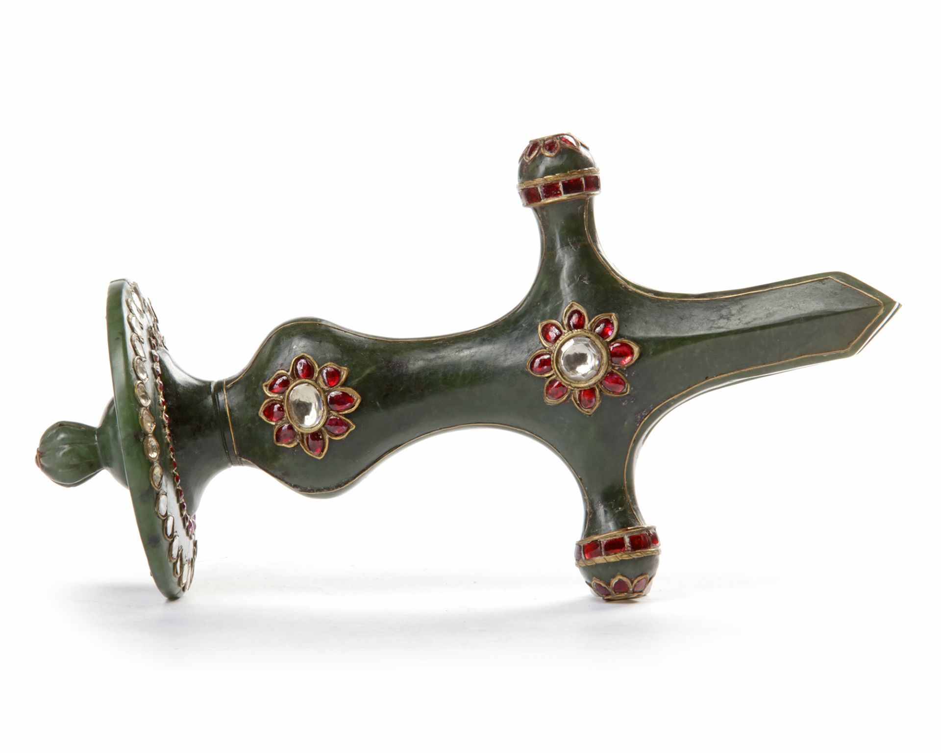 A MUGHAL GEM-SET JADE TALWAR HILT, INDIA, 19TH CENTURY - Bild 6 aus 6