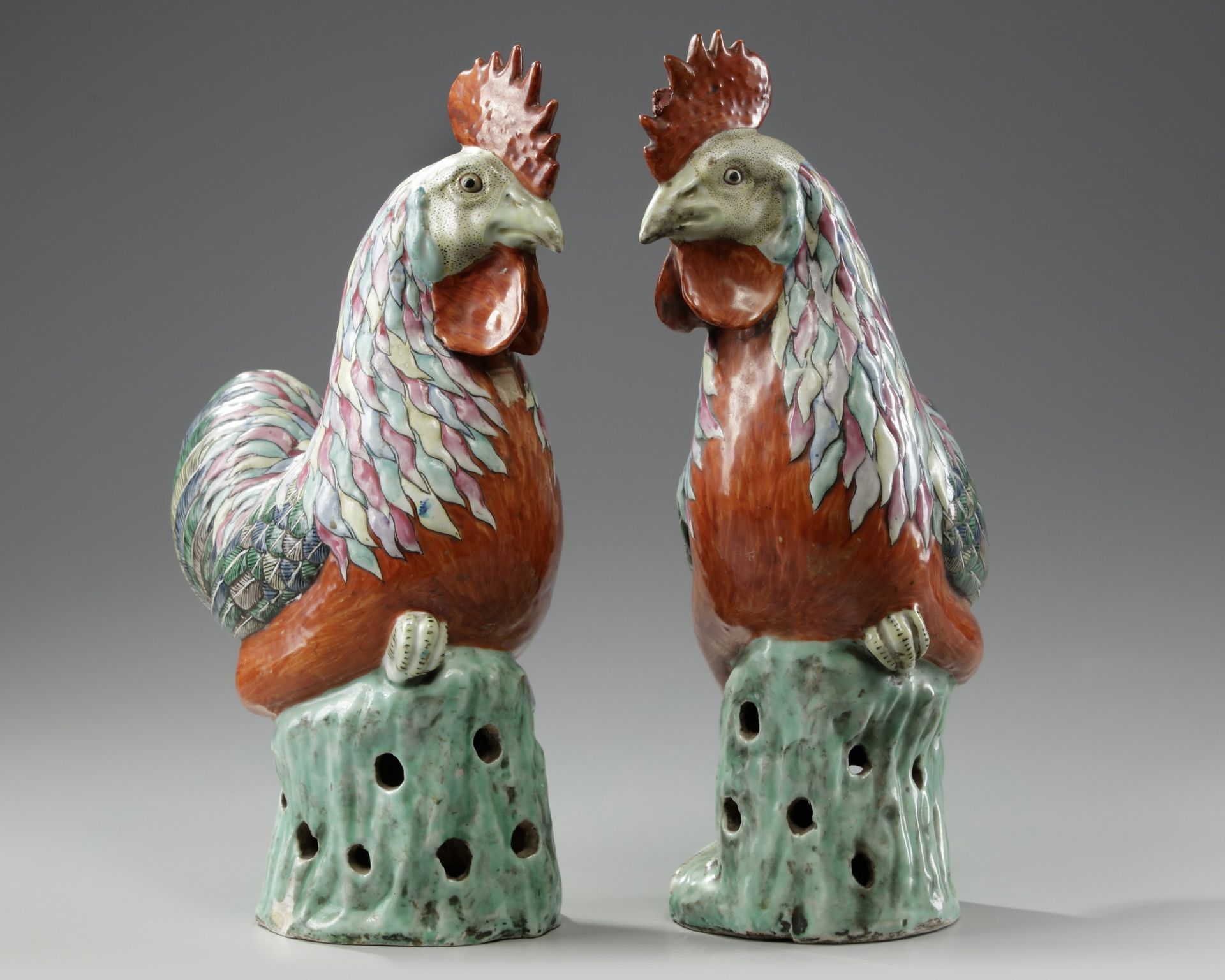 A PAIR OF CHINESE FAMILLE ROSE COCKERELS, 19TH CENTURY