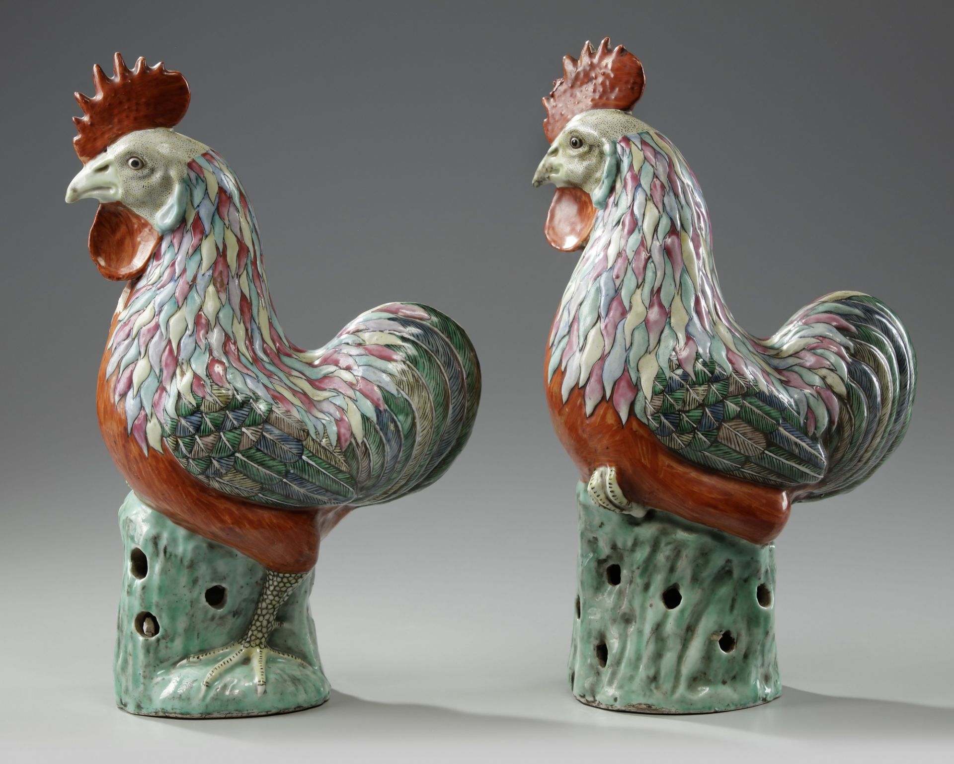 A PAIR OF CHINESE FAMILLE ROSE COCKERELS, 19TH CENTURY - Image 4 of 4