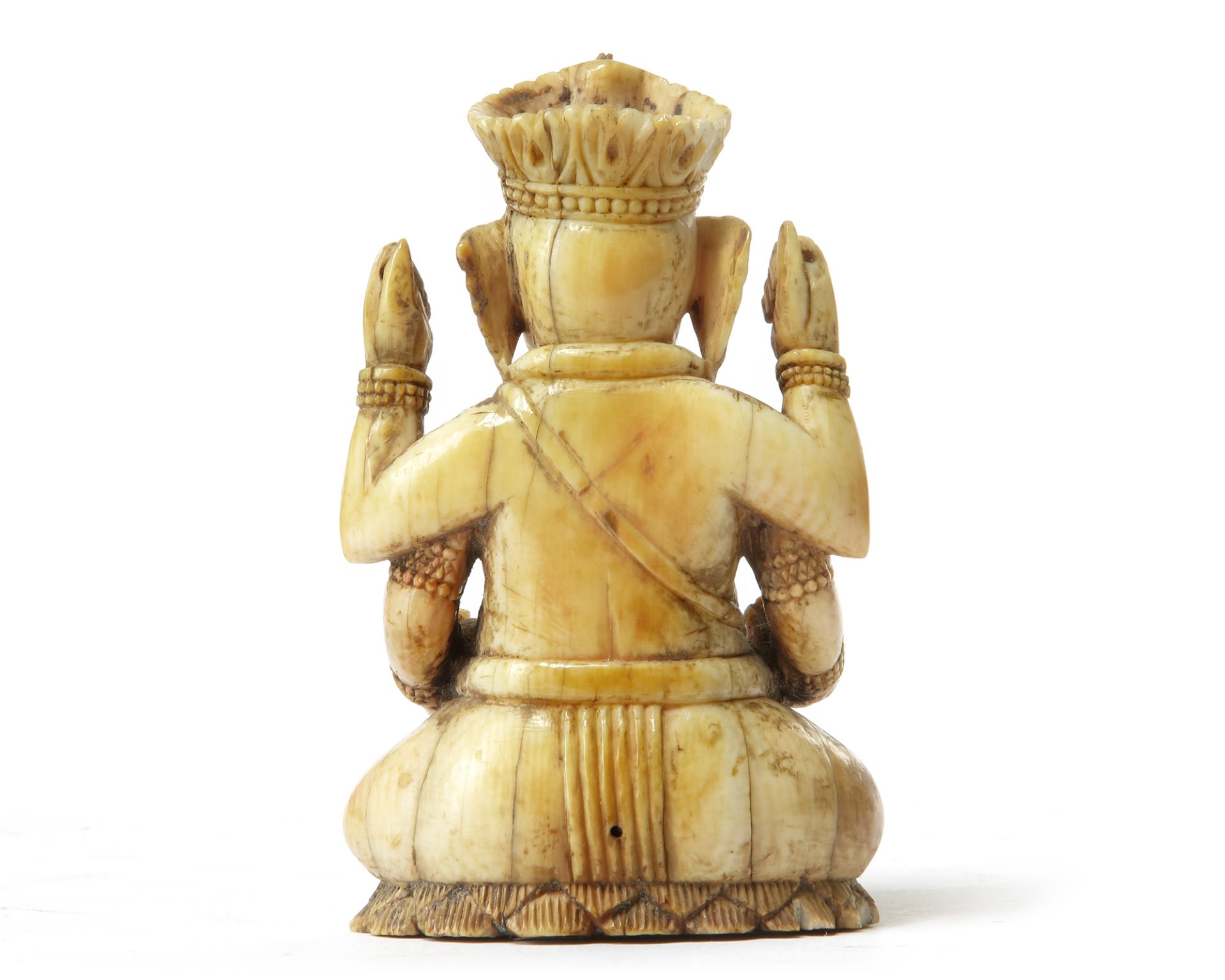 AN INDIAN IVORY SEATED GANESHA,17TH CENTURY - Image 3 of 6