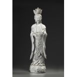 A LARGE CHINESE BLANC DE CHINE FIGURE OF GUANYIN, 19TH-20TH CENTURY