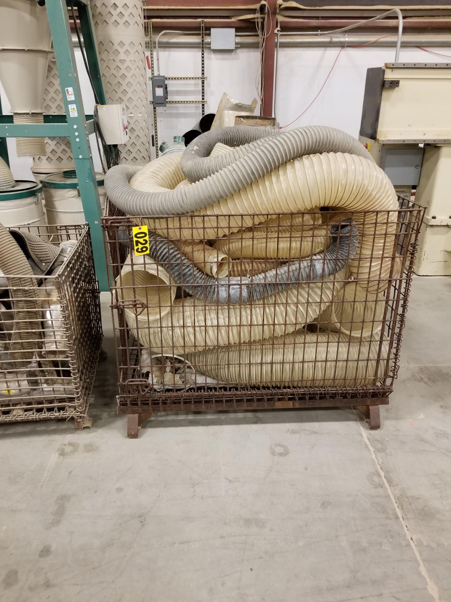 Wire bin w/ misc dust collection hoses