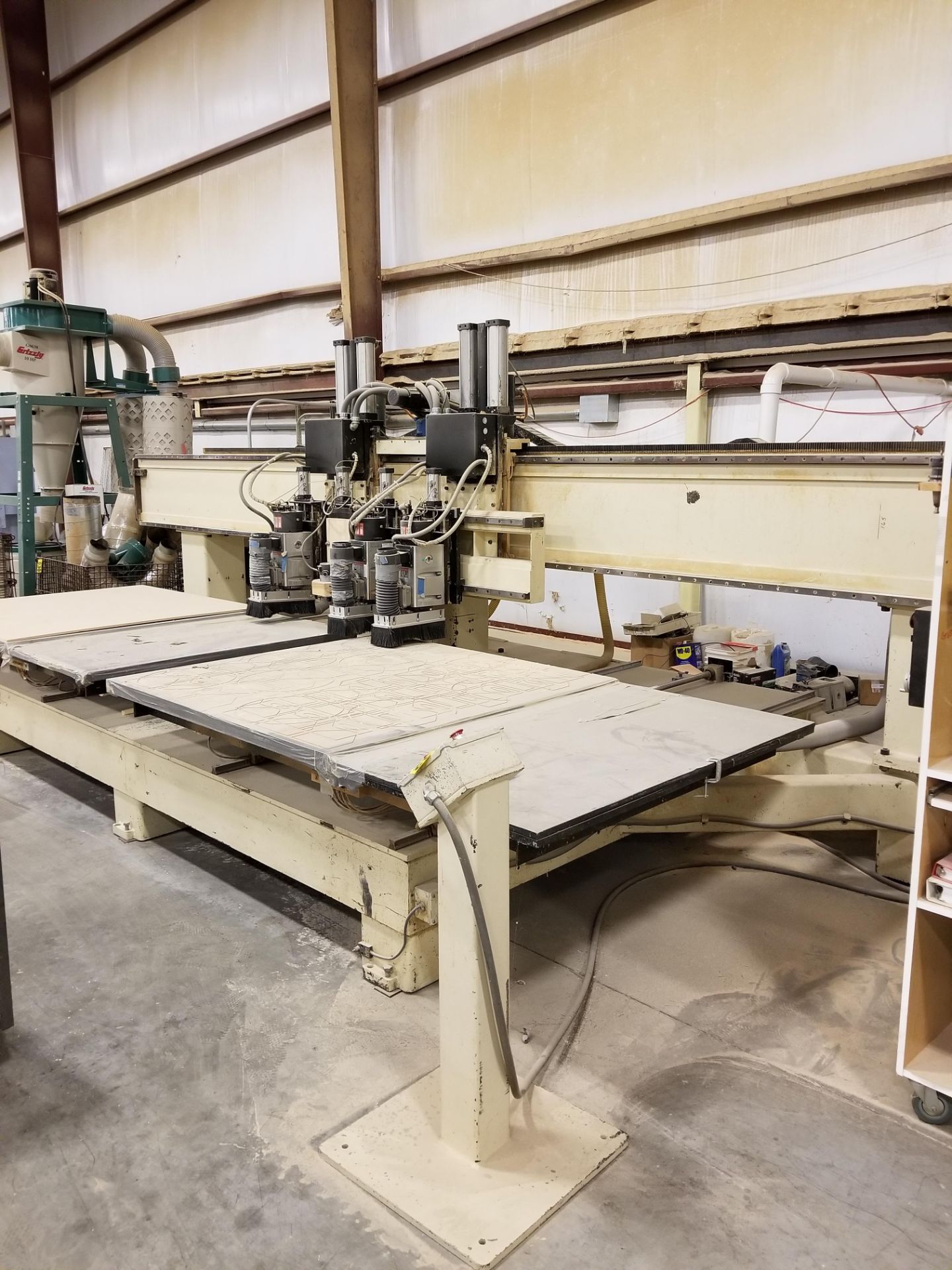 Motion Master-twin table CNC-5'X8' tabales-4 spindles.