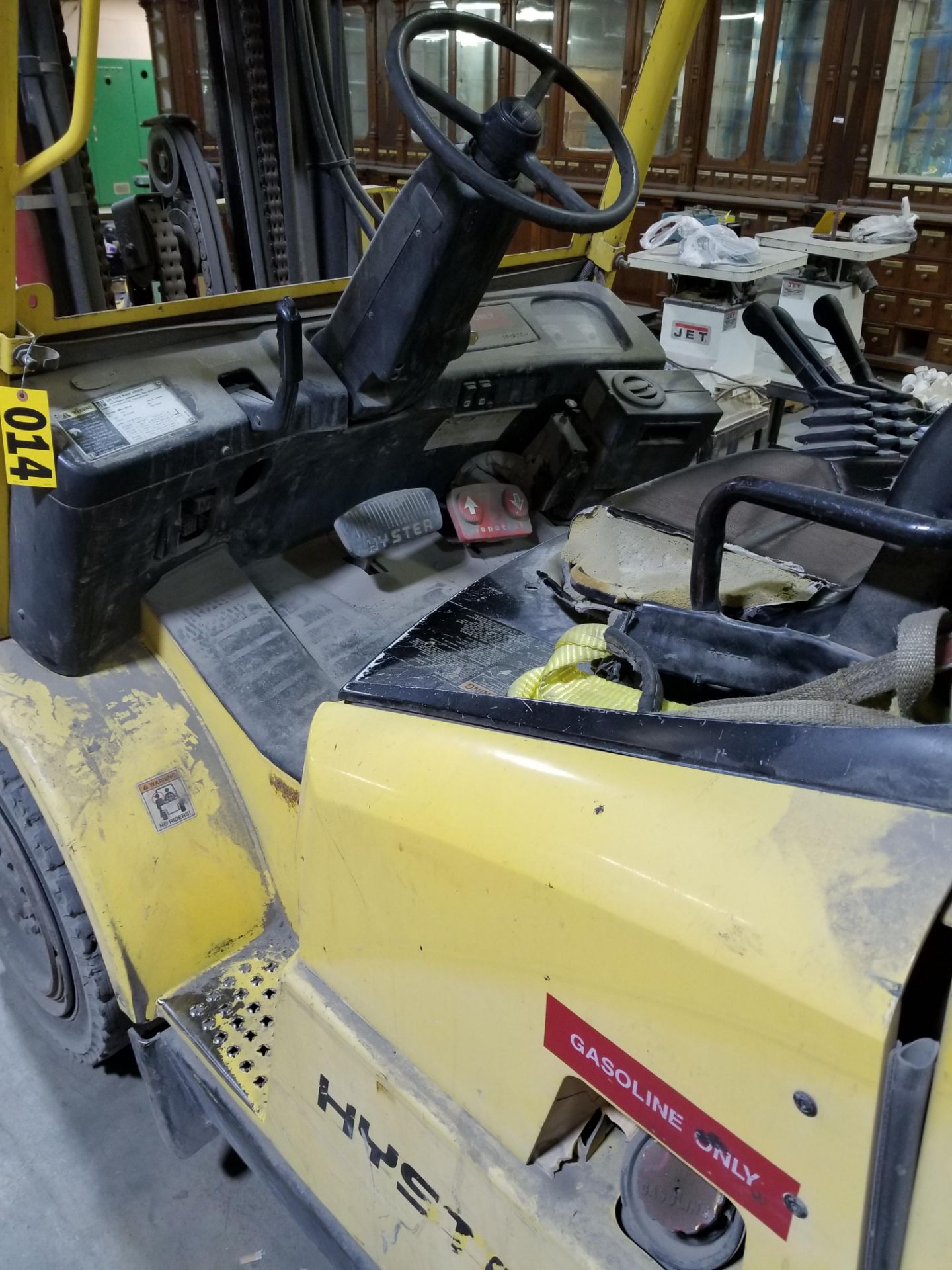 Hyster H80XM Forklift - Image 2 of 3