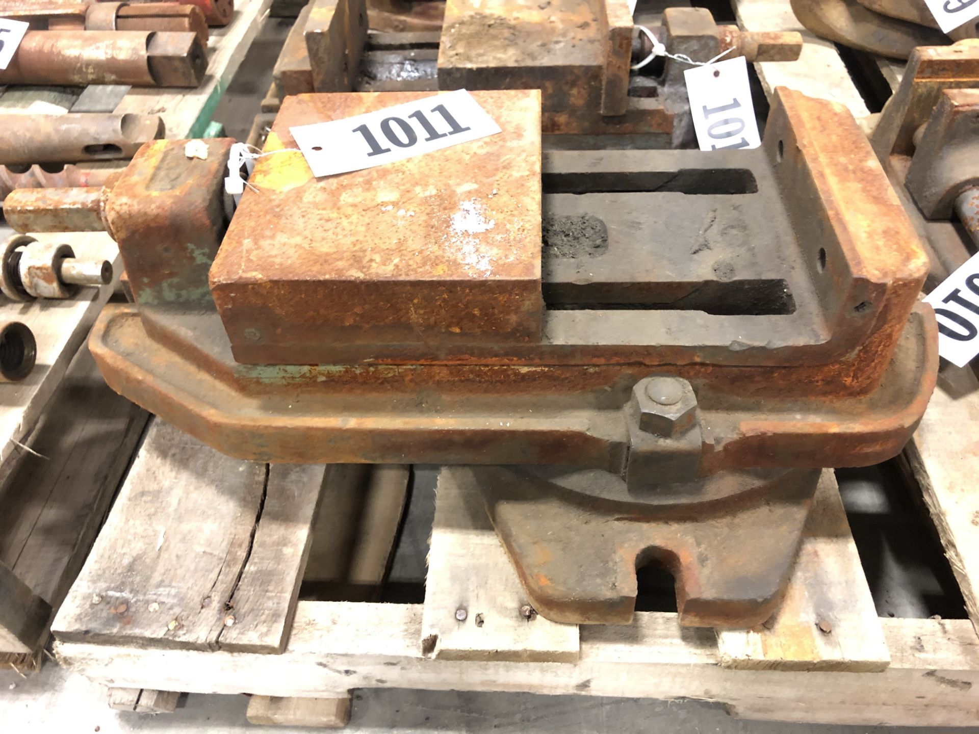 6” machine vise 360 deg