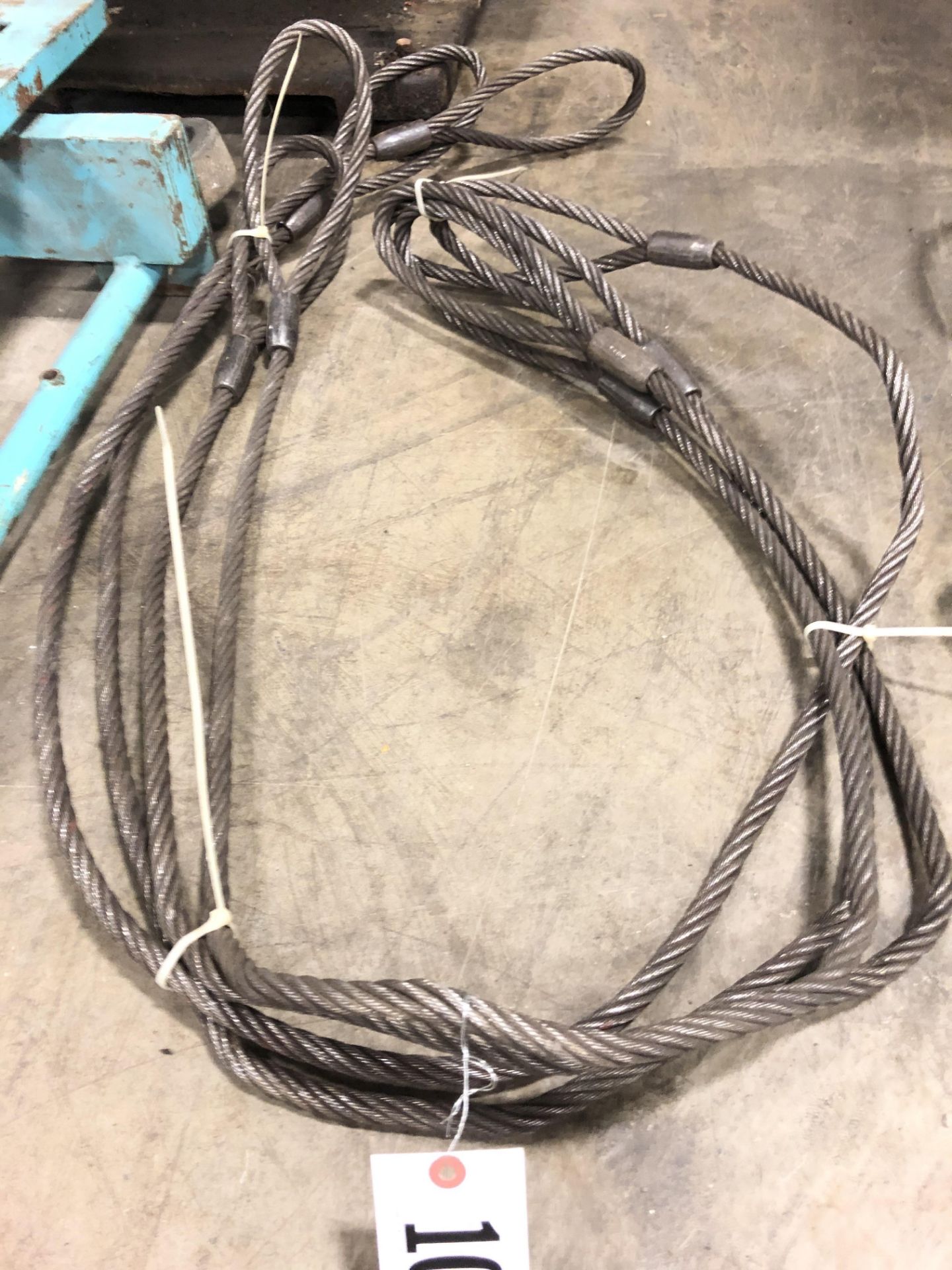 Lot of 3 1/2” cable-lifting slings