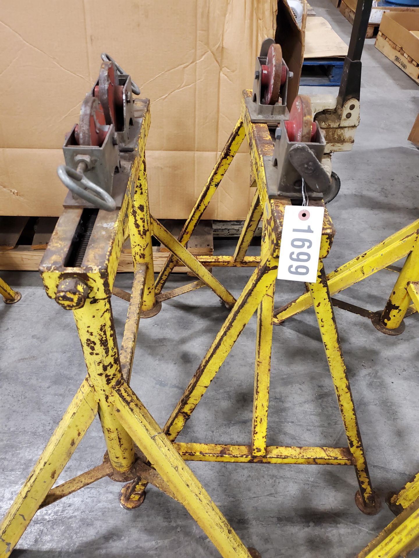 Adjust-a-Roll Pipe Stands (2pcs)