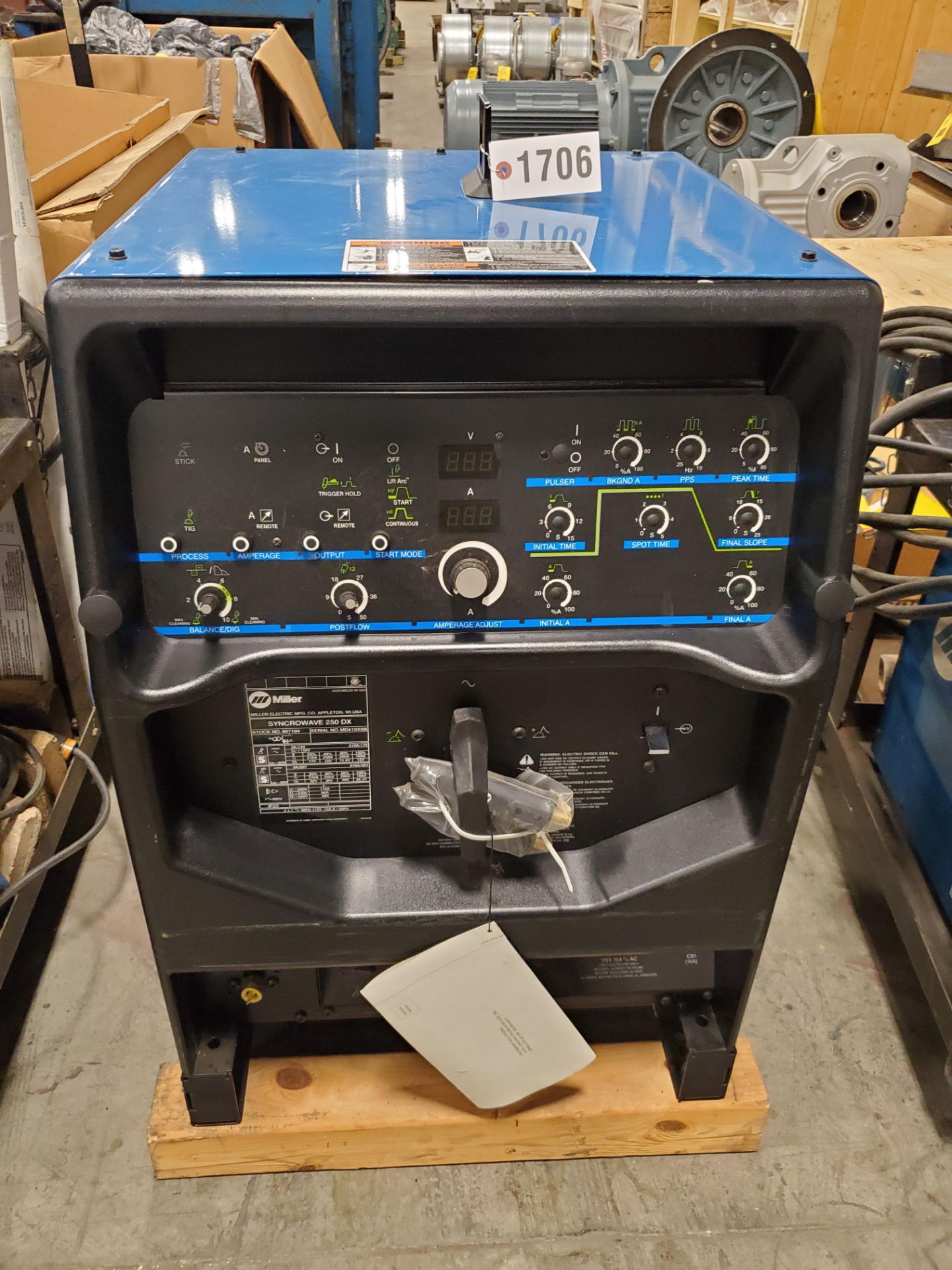 New Miller Syncrowave 250DX