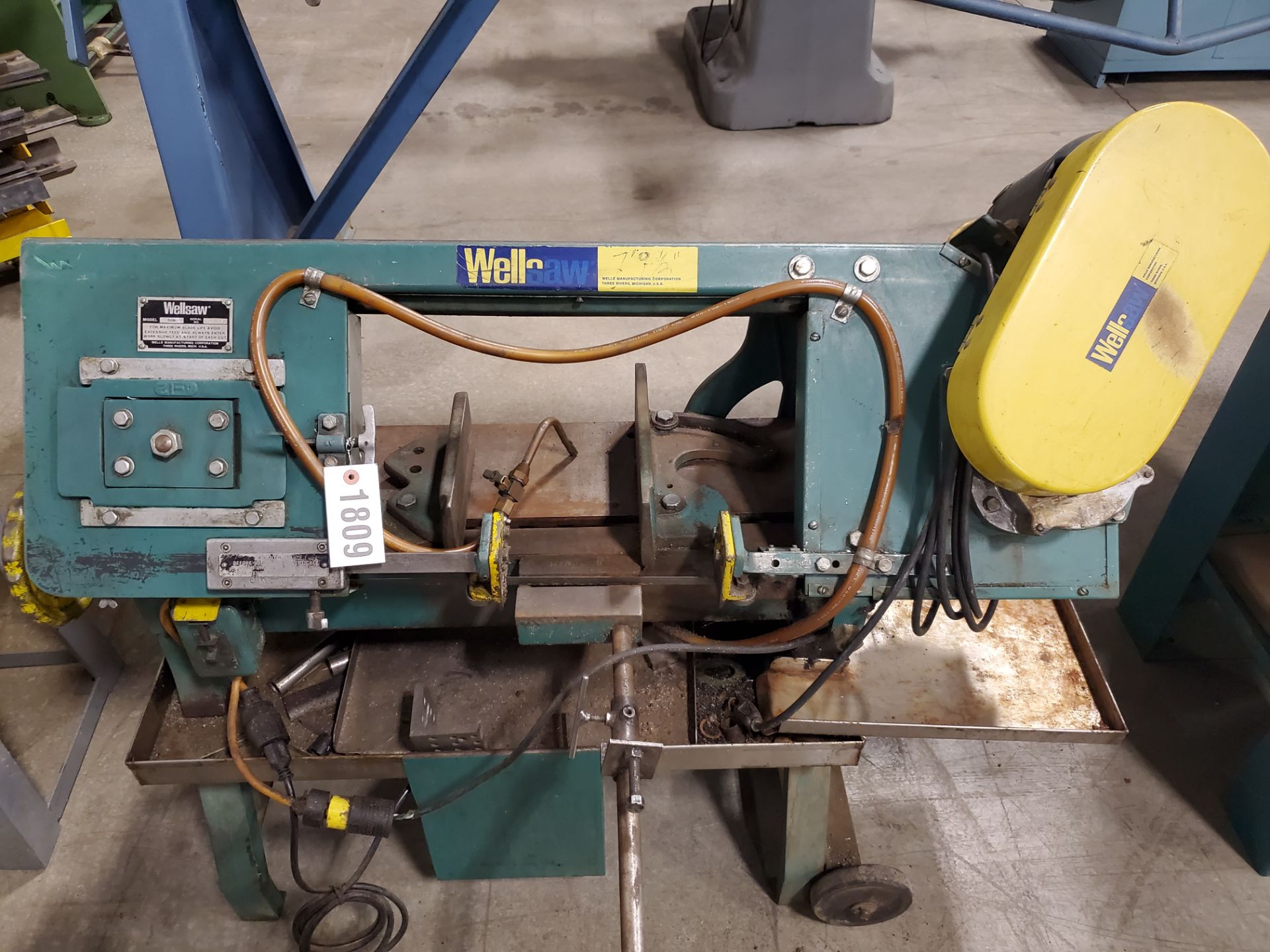 Wellsaw Portable Vertical Band Saw, 8" Throat