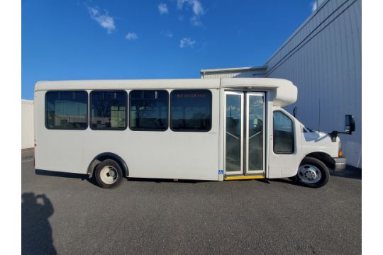 Mini Bus Handicap Vehicle w/ Ramp - Image 2 of 7