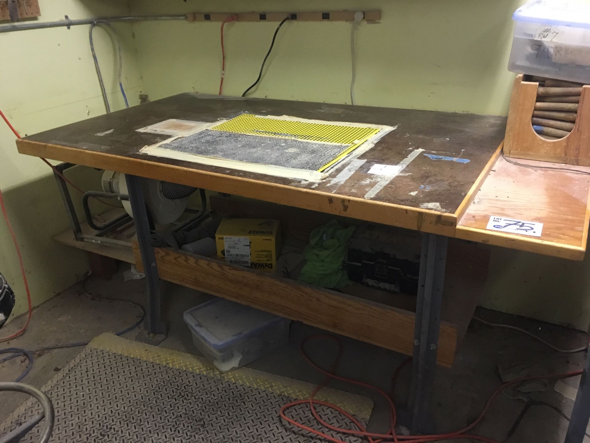 6' x 3' Vacuum Utility table with Jet Dust Collector