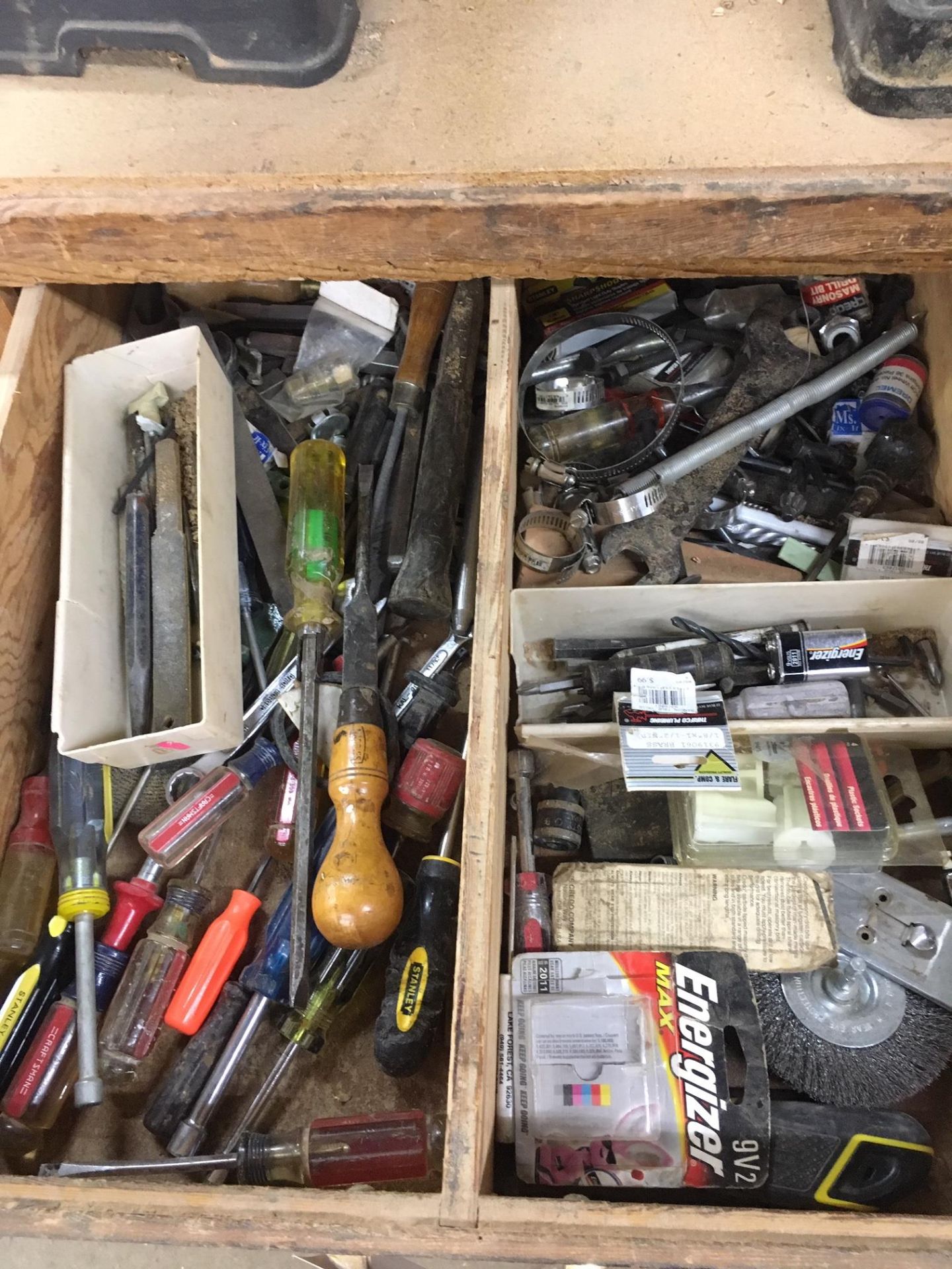 Wood Cabinet with contents - Image 2 of 5