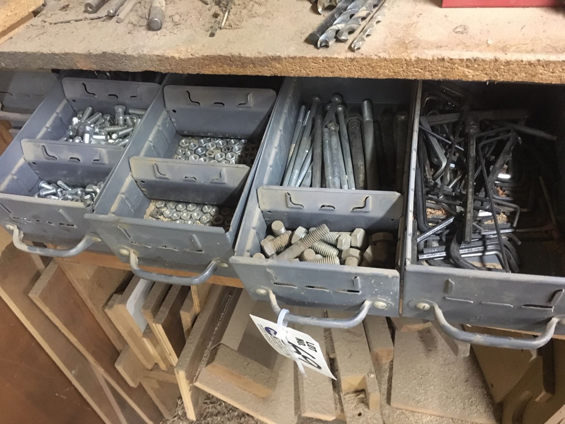 18-Drawer cabinet with assorted Drill Bits, Forstner bits, hardware etc. - Image 3 of 3