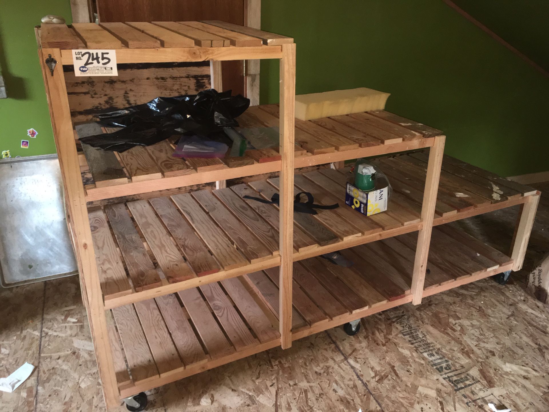 3-Level wood shelf on casters